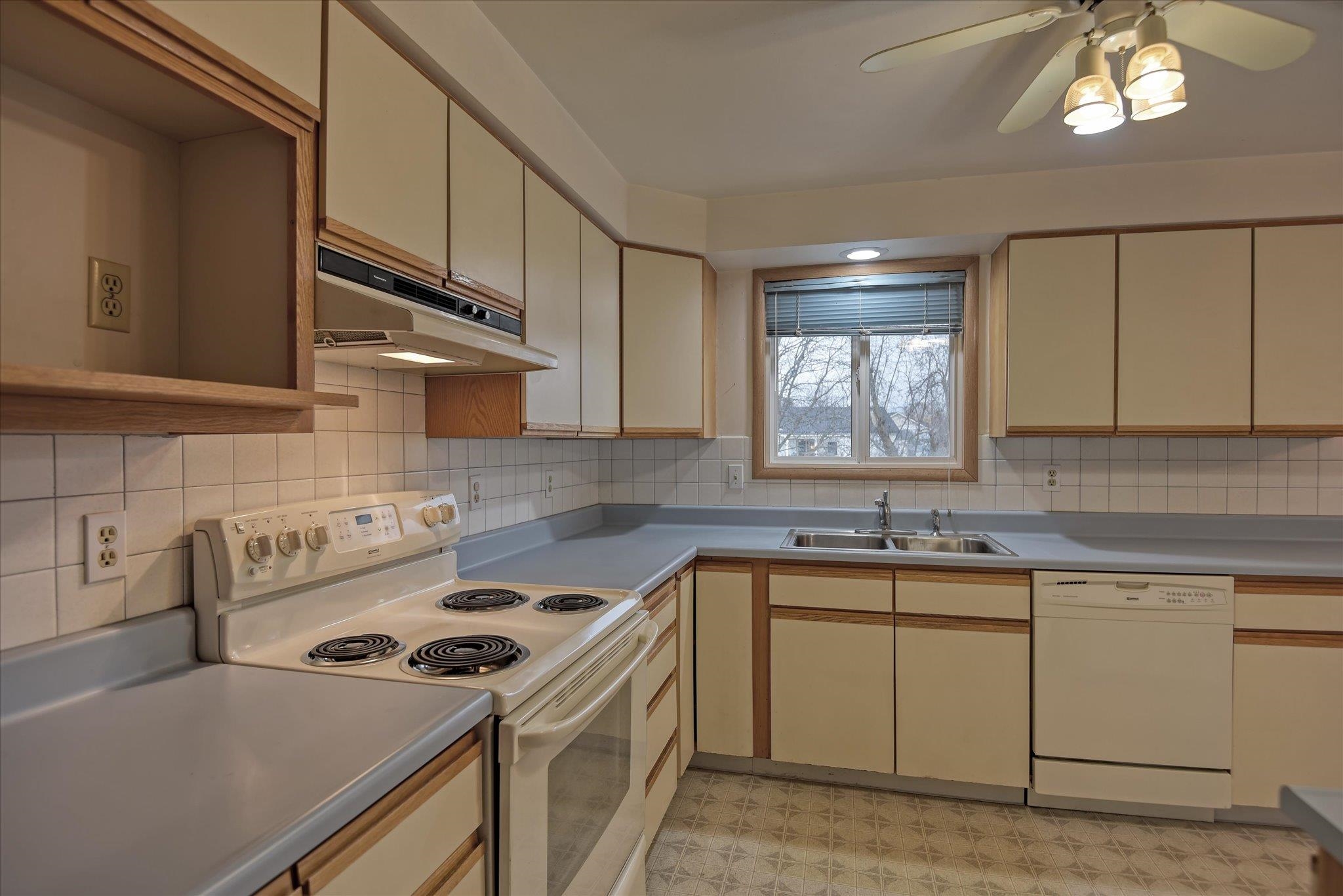 611 South Progress Road Spokane Valley, WA 99037 - Photo 15 of 40
