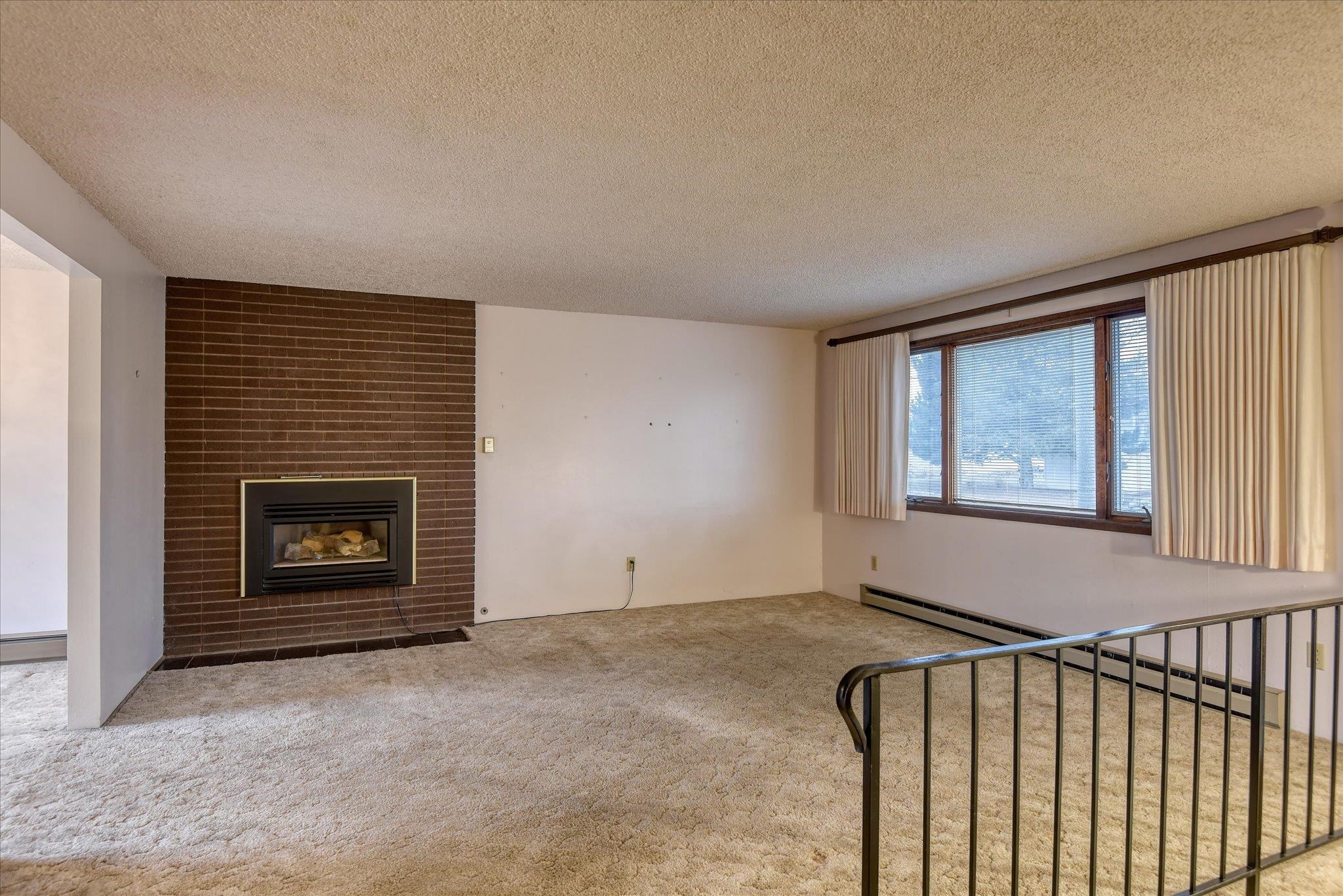 611 South Progress Road Spokane Valley, WA 99037 - Photo 4 of 40