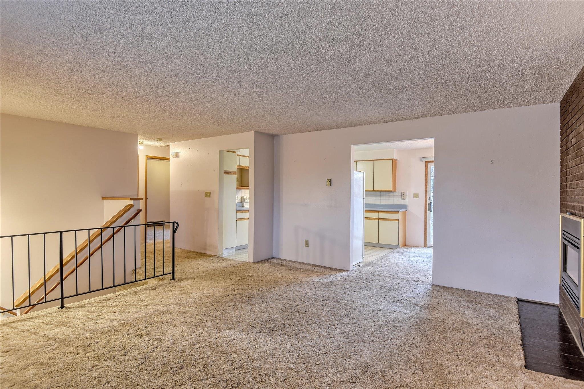 611 South Progress Road Spokane Valley, WA 99037 - Photo 7 of 40