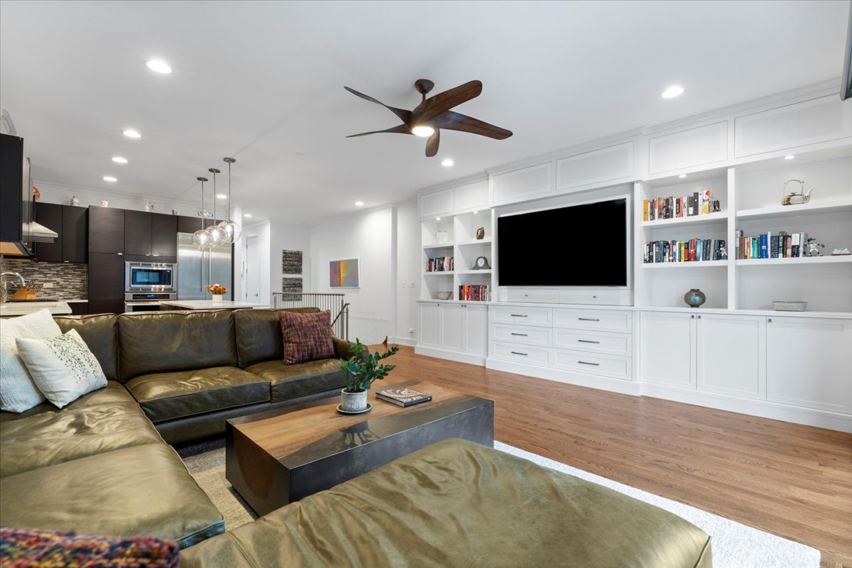 1515 North Mohawk Street, Unit 1 Chicago, IL 60610 - Photo 16 of 34 a living room with furniture and a flat screen tv