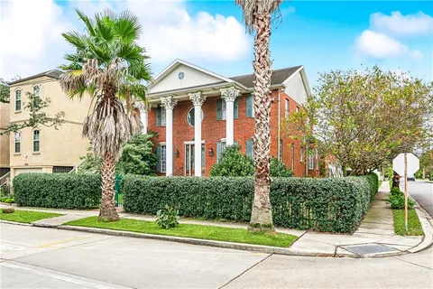 $698,000 | 4232 Fontainebleau Drive, New Orleans, LA 70125