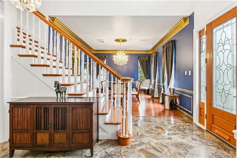 $698,000 | 4232 Fontainebleau Drive, New Orleans, LA 70125