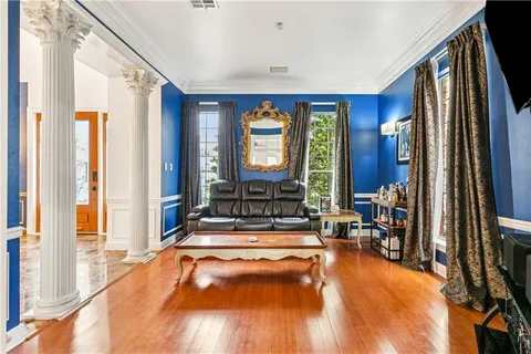 $698,000 | 4232 Fontainebleau Drive, New Orleans, LA 70125