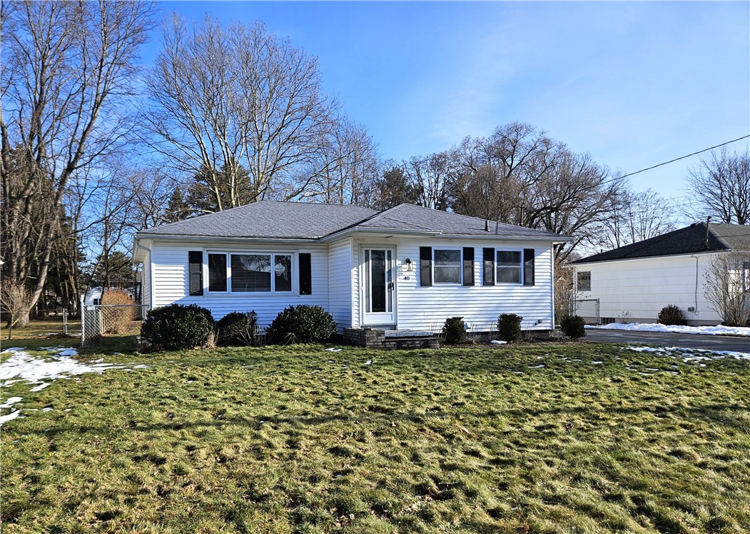 40 Chad Circle Greece, NY 14616 - Photo 2 of 17