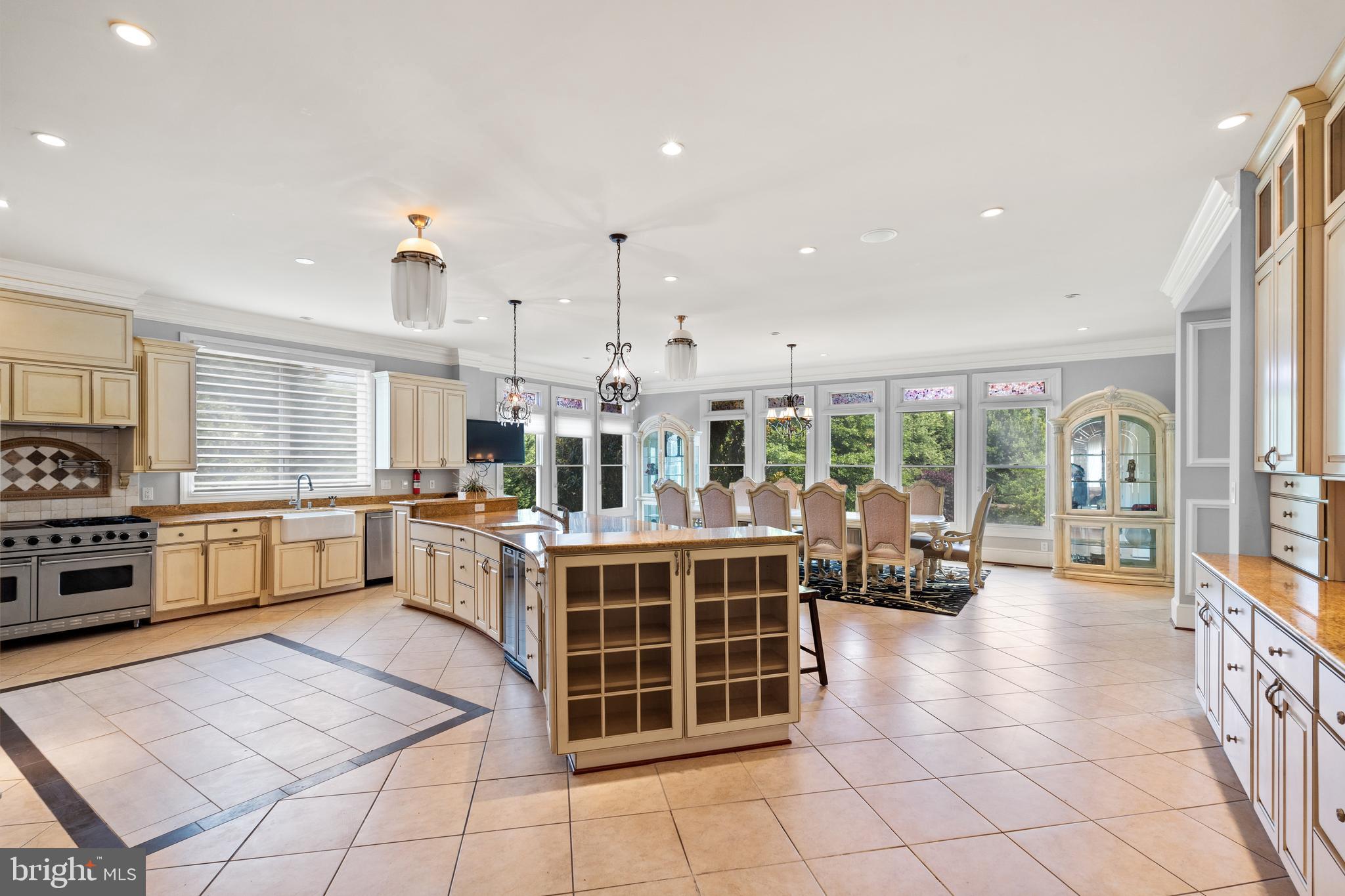 8925 Brook Road McLean, VA 22102 - Photo 13 of 130