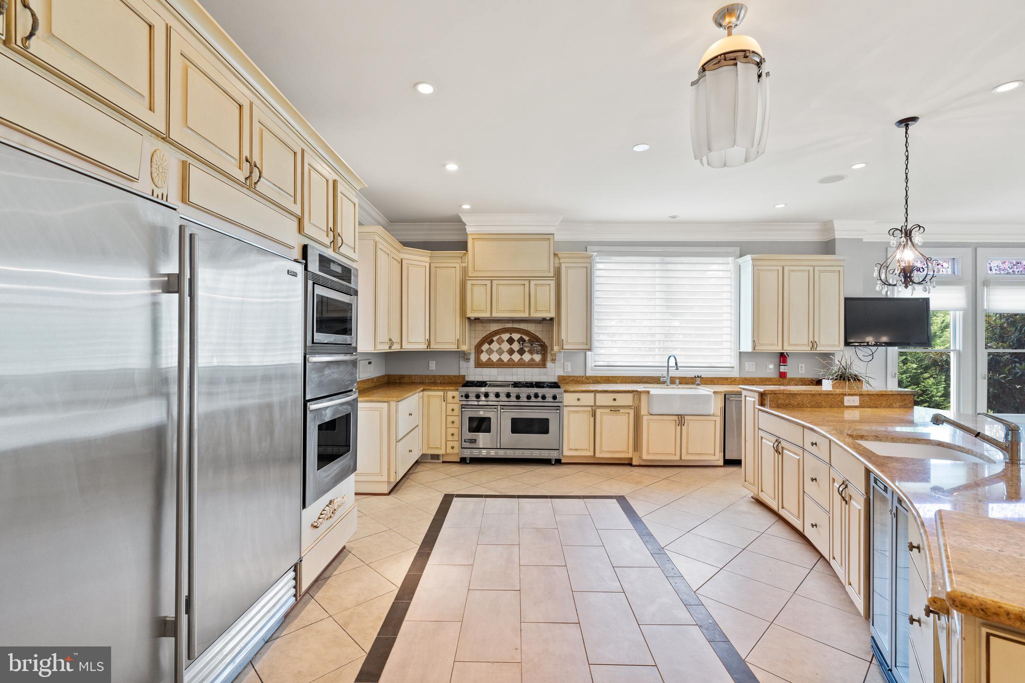 8925 Brook Road McLean, VA 22102 - Photo 14 of 130