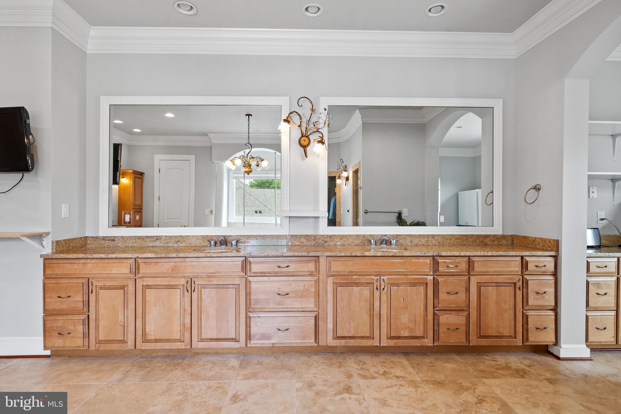8925 Brook Road McLean, VA 22102 - Photo 56 of 130 Master Bathroom
