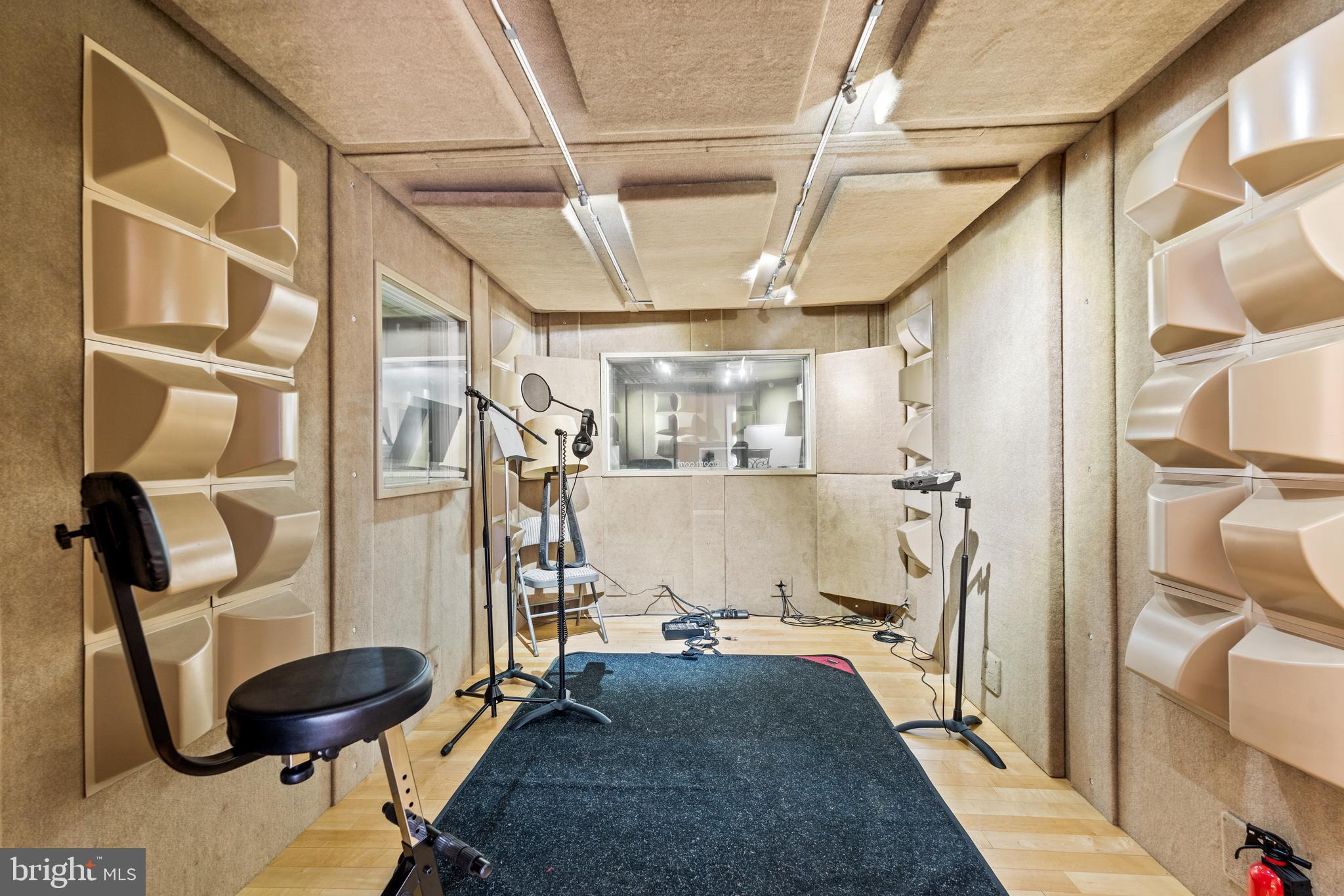 8925 Brook Road McLean, VA 22102 - Photo 98 of 130