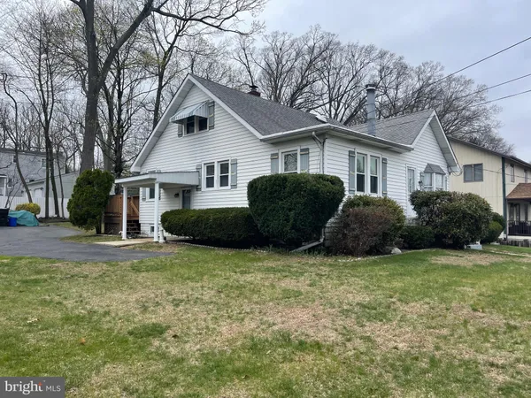 $379,900 | 102 Woodlynne Avenue, Pitman, NJ 08071