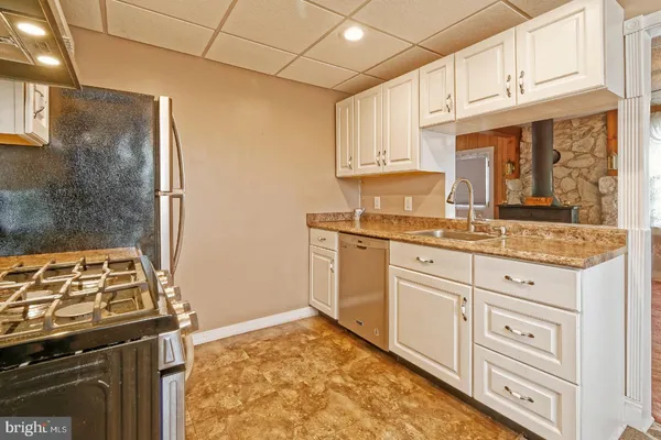 $379,900 | 102 Woodlynne Avenue, Pitman, NJ 08071