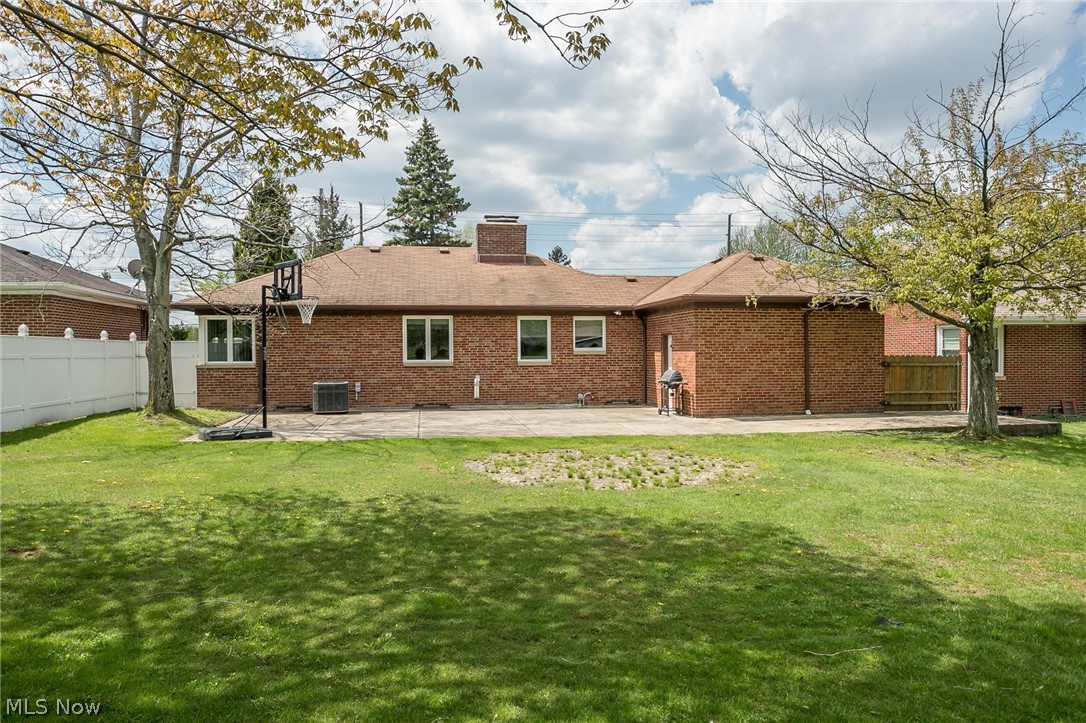 7027 Ridge Road Parma, OH 44129 - Photo 22 of 29