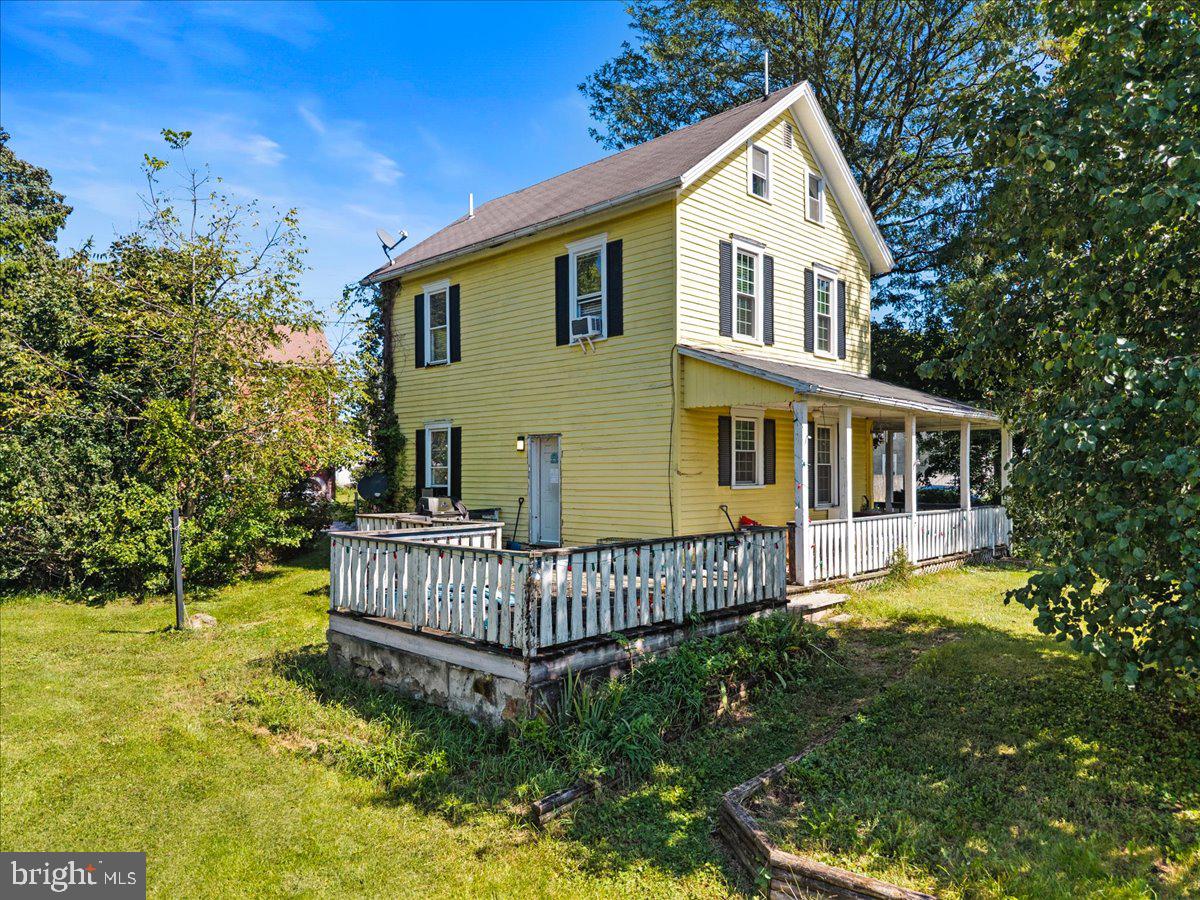 2617 Orefield Road Allentown, PA 18104 - Photo 3 of 28 Gallery Image 3