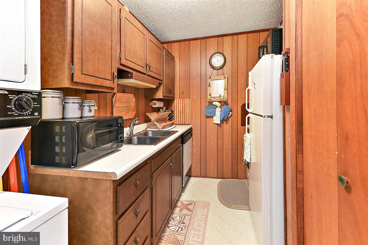 8906 Rusty Anchor Road, Unit 209 Ocean City, MD 21842 - Photo 8 of 25