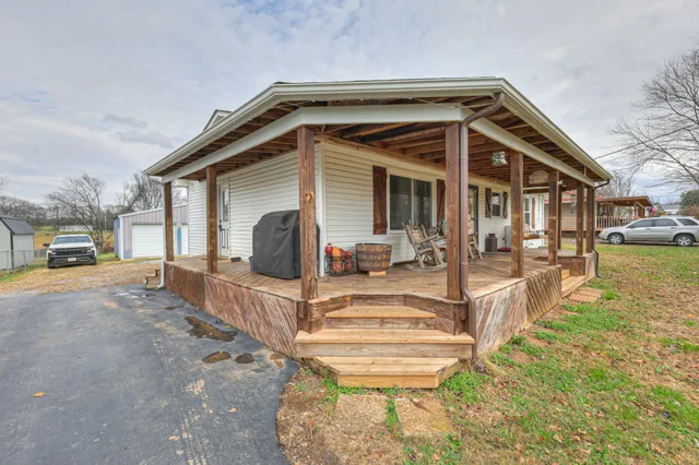 $349,900 | 636 Warner Bridge Road, Shelbyville, TN 37160