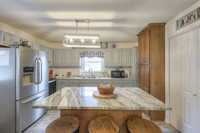 $349,900 | 636 Warner Bridge Road, Shelbyville, TN 37160