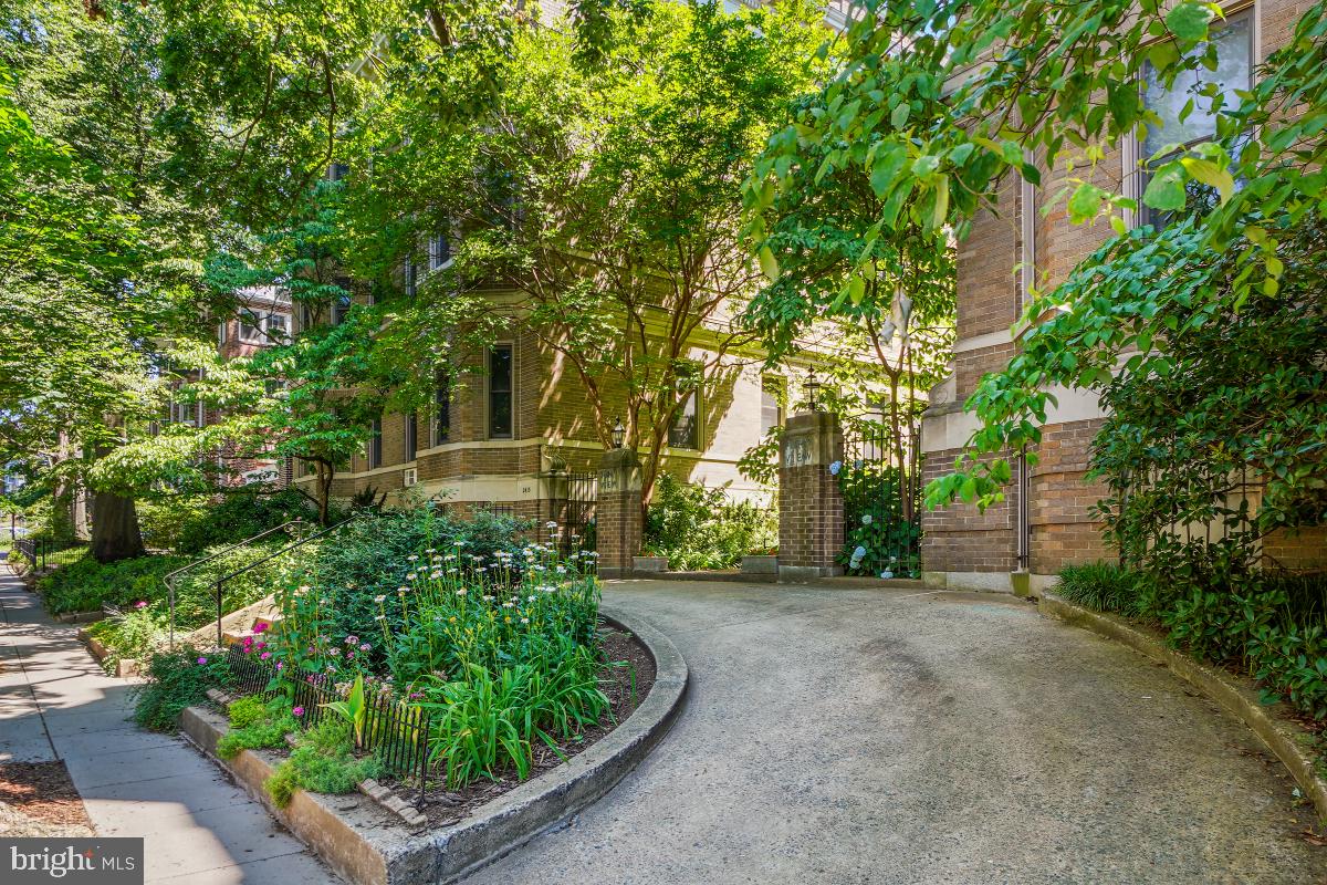 2415 20th Street Northwest, Unit 27 Washington, DC 20009 - Photo 4 of 30