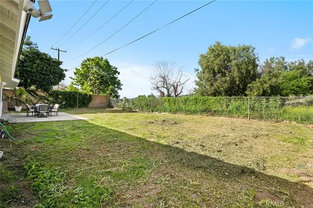 a view of outdoor space