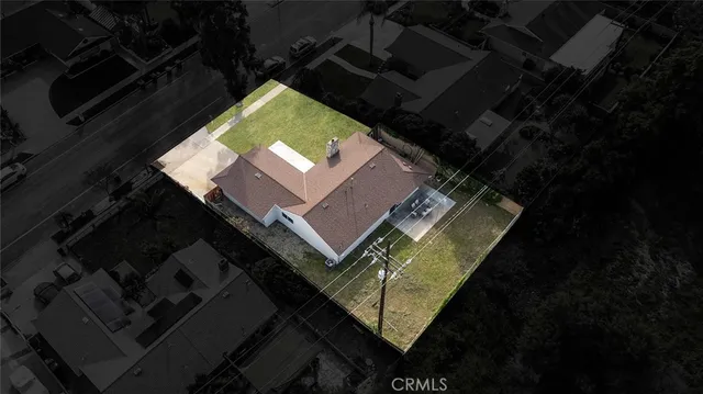 a view of an outdoor space