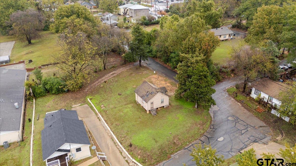 441 South Ross Avenue Tyler, TX 75702 - Photo 6 of 7 an aerial view of residential houses with outdoor space