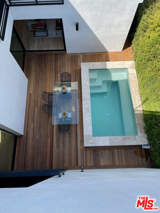 700 Brooks Avenue Venice, CA 90291 - Photo 21 of 31 a view of front door