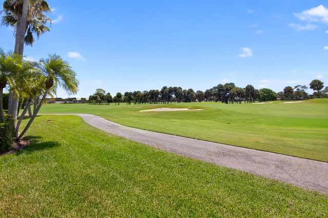 $8,500 | 6778 Oakmont Way, West Palm Beach, FL 33412