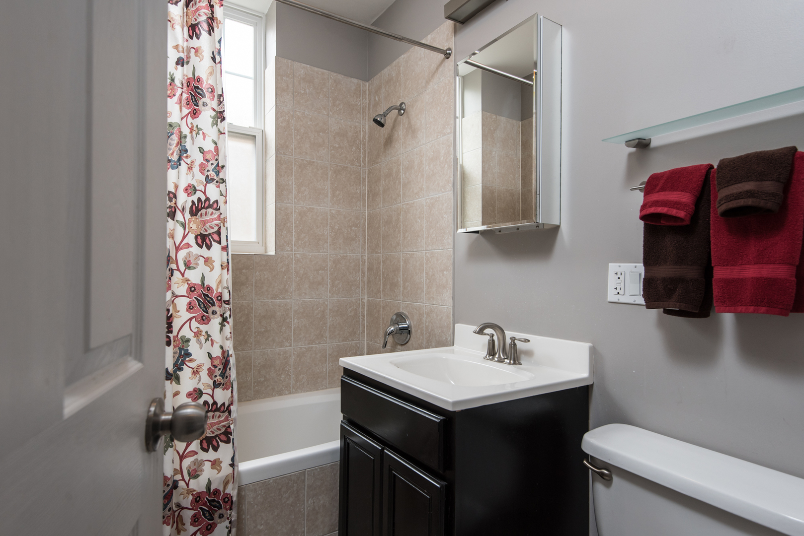2010 North Spaulding Avenue, Unit 1 Chicago, IL 60647 - Photo 17 of 27