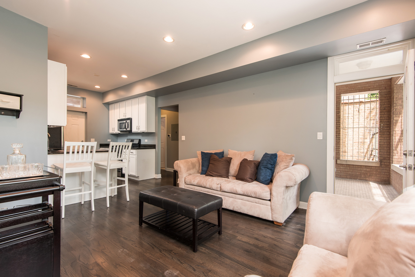 2010 North Spaulding Avenue, Unit 1 Chicago, IL 60647 - Photo 4 of 27