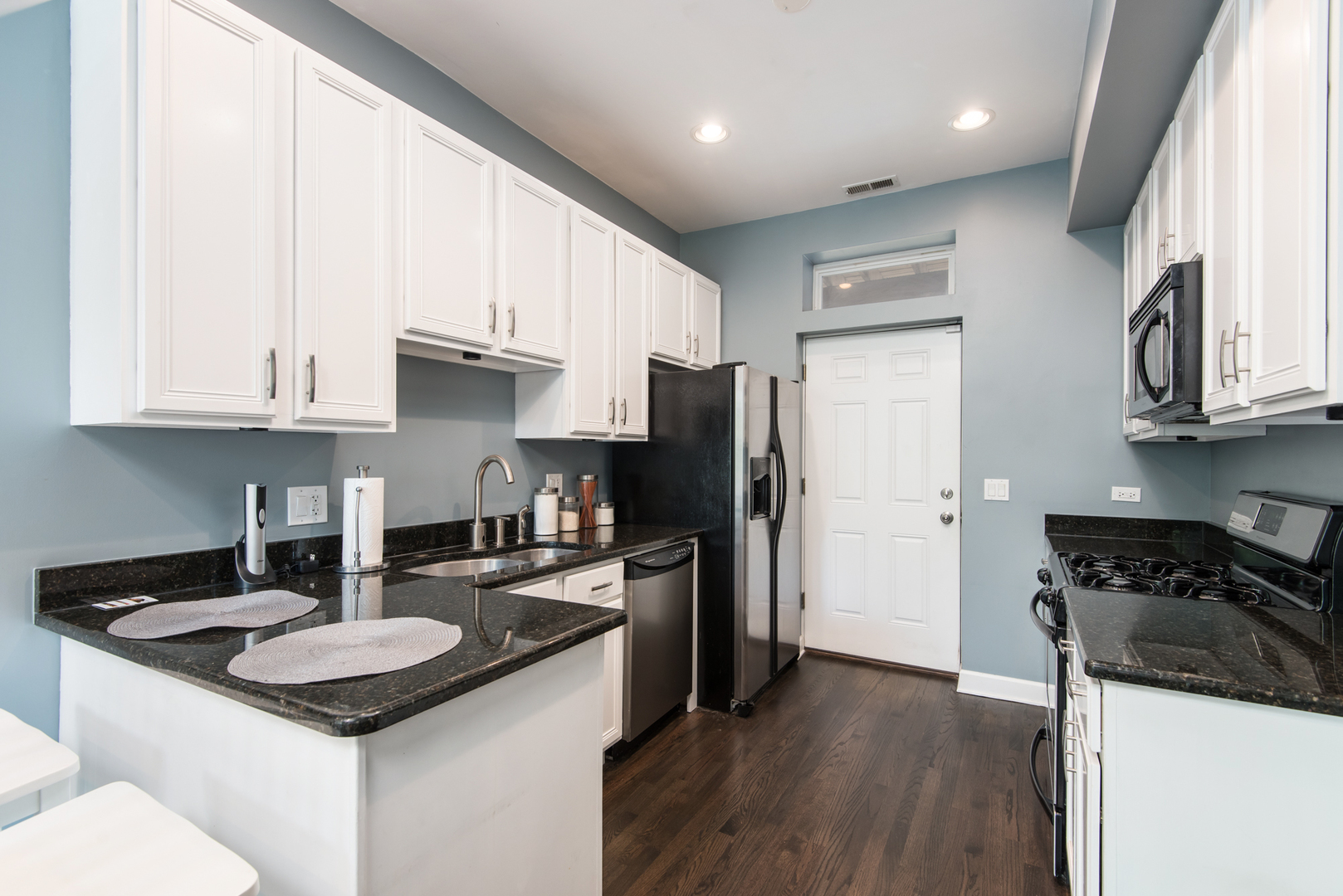 2010 North Spaulding Avenue, Unit 1 Chicago, IL 60647 - Photo 8 of 27