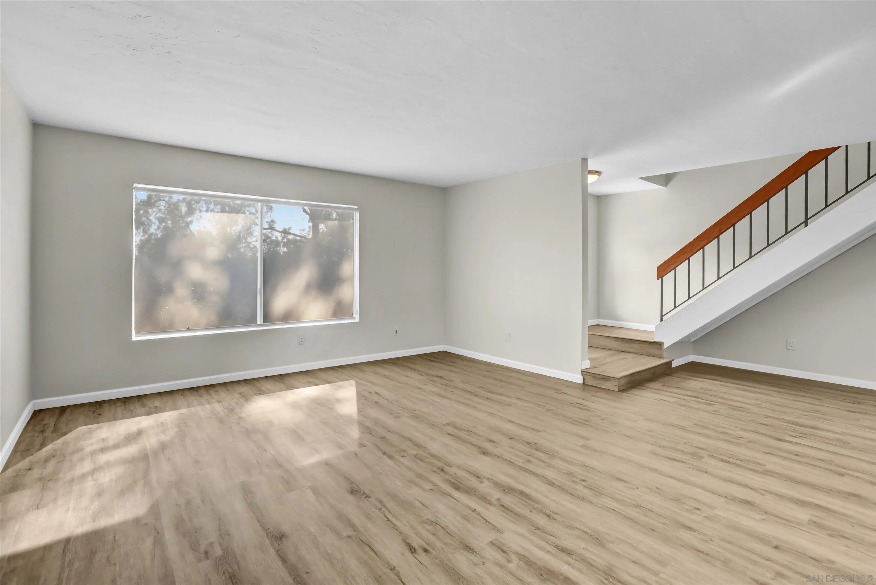 1079 Las Rosas Court Chula Vista, CA 91910 - Photo 5 of 25