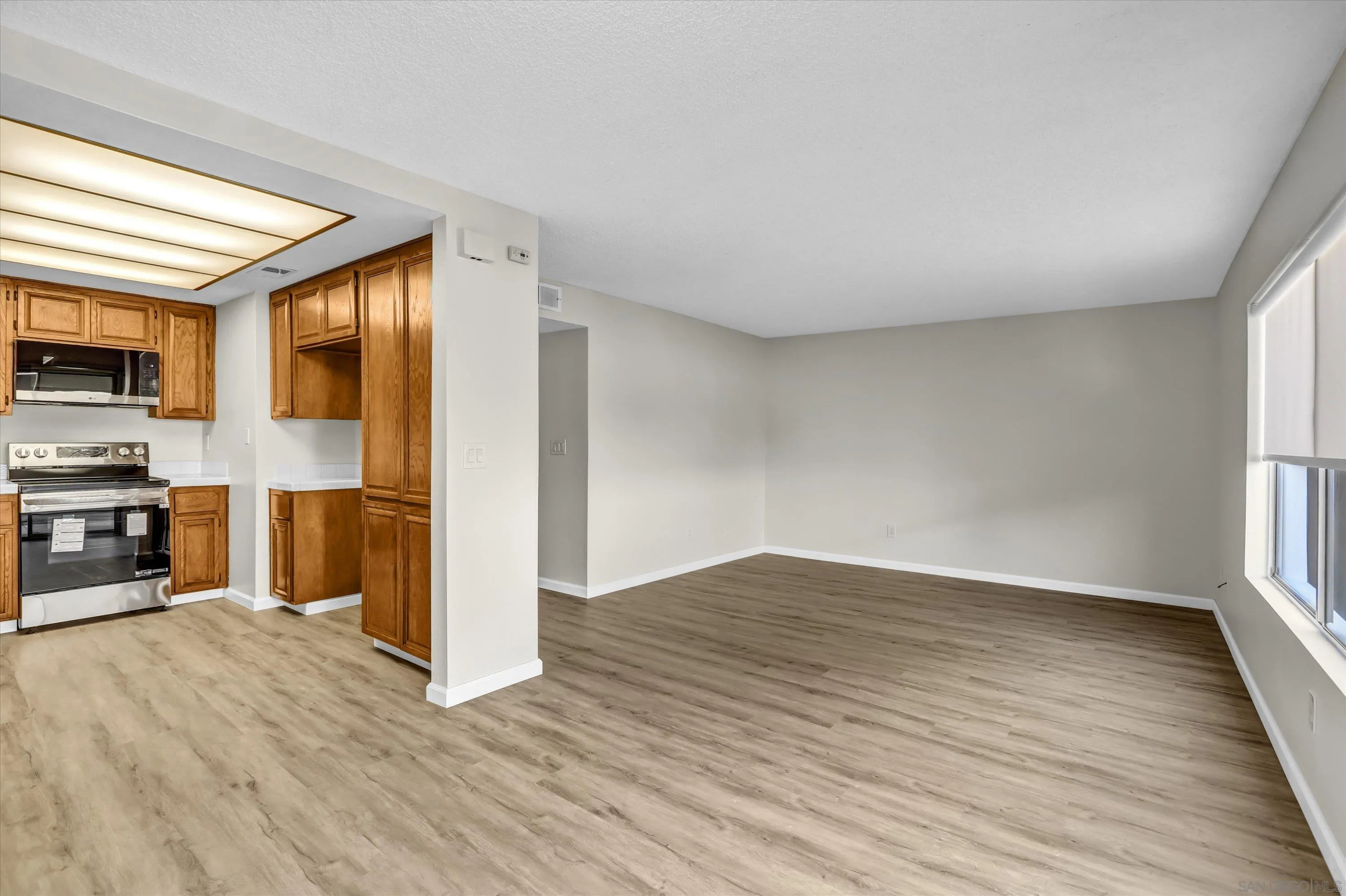 1079 Las Rosas Court Chula Vista, CA 91910 - Photo 9 of 25