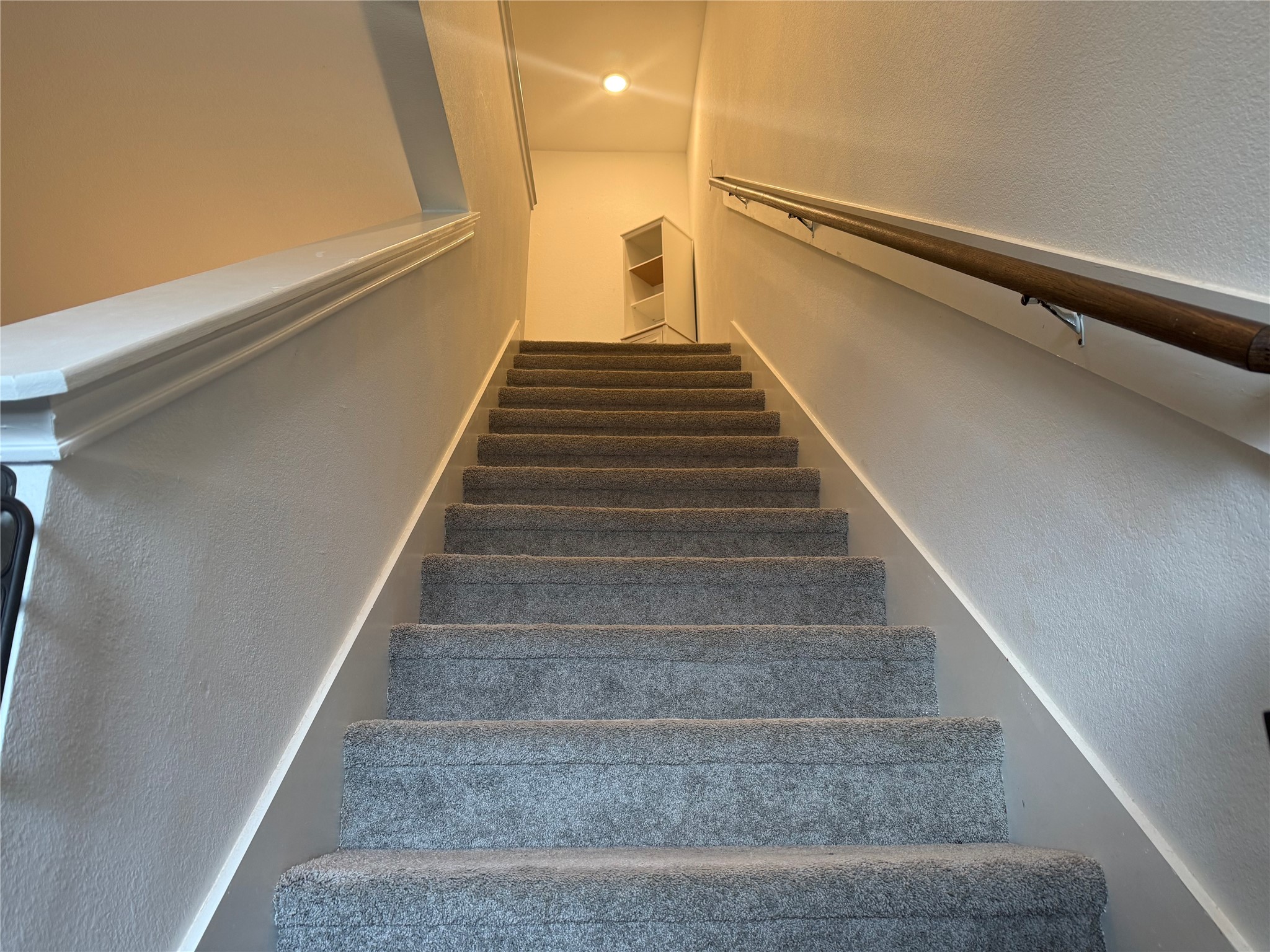 16550 Colleen Place Conroe, TX 77306 - Photo 7 of 19 Stairway