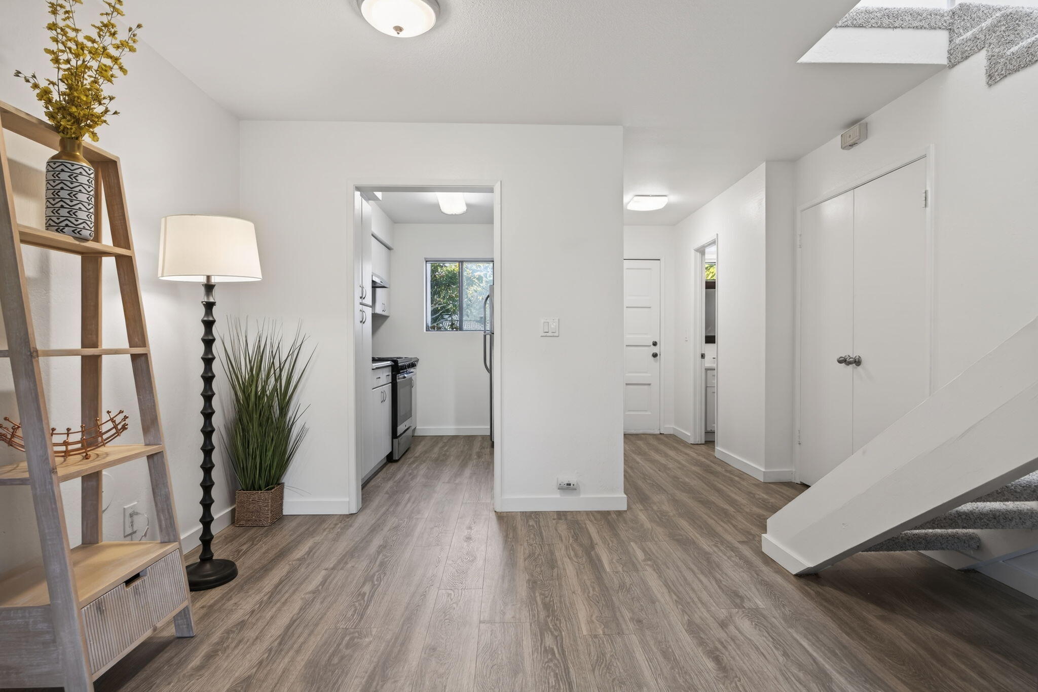 969 Miramonte Drive, Unit 5 Santa Barbara, CA 93109 - Photo 10 of 27 a view of entryway with wooden floor