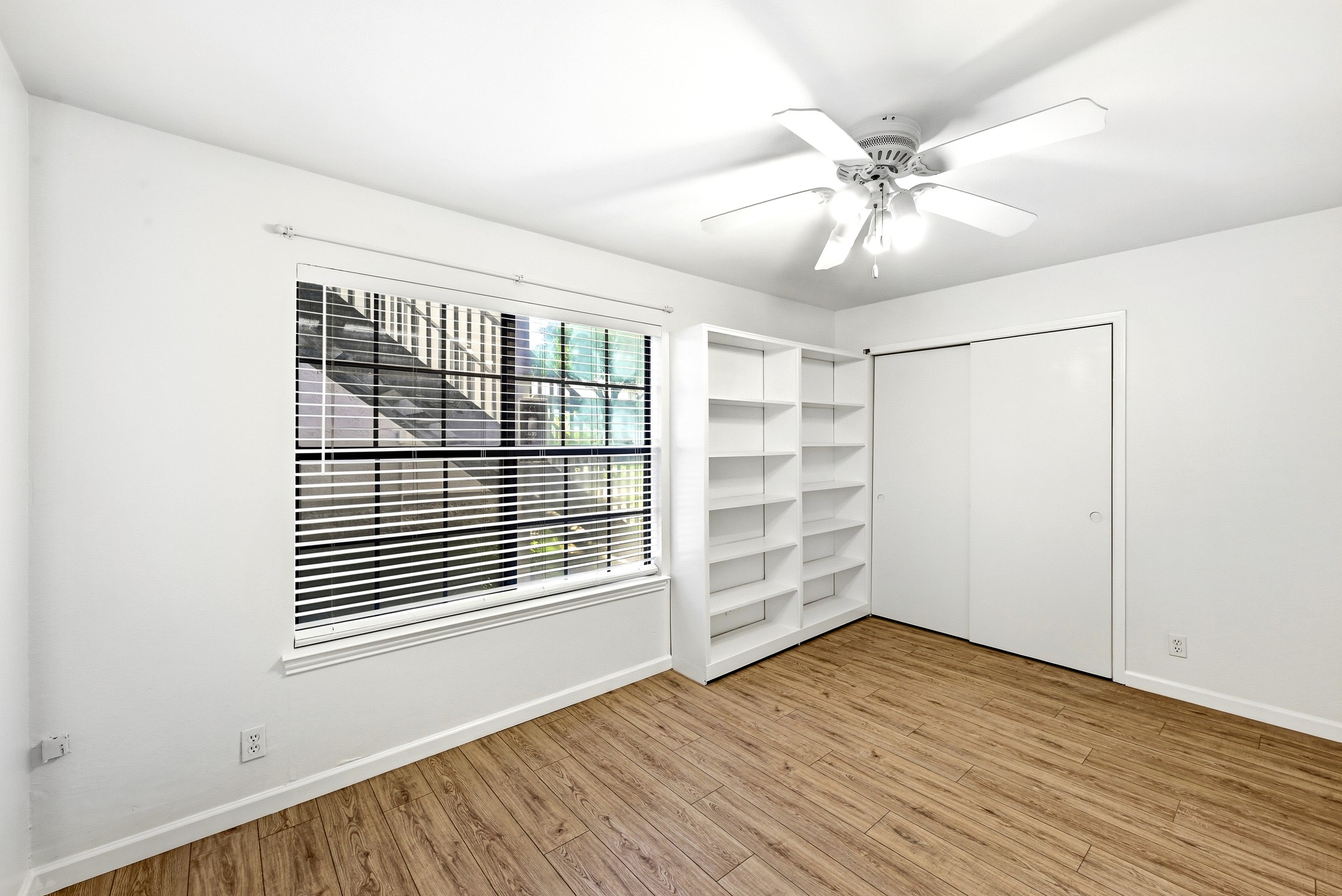 2215 Post Road, Unit 1026 Austin, TX 78704 - Photo 21 of 29 Second bedroom