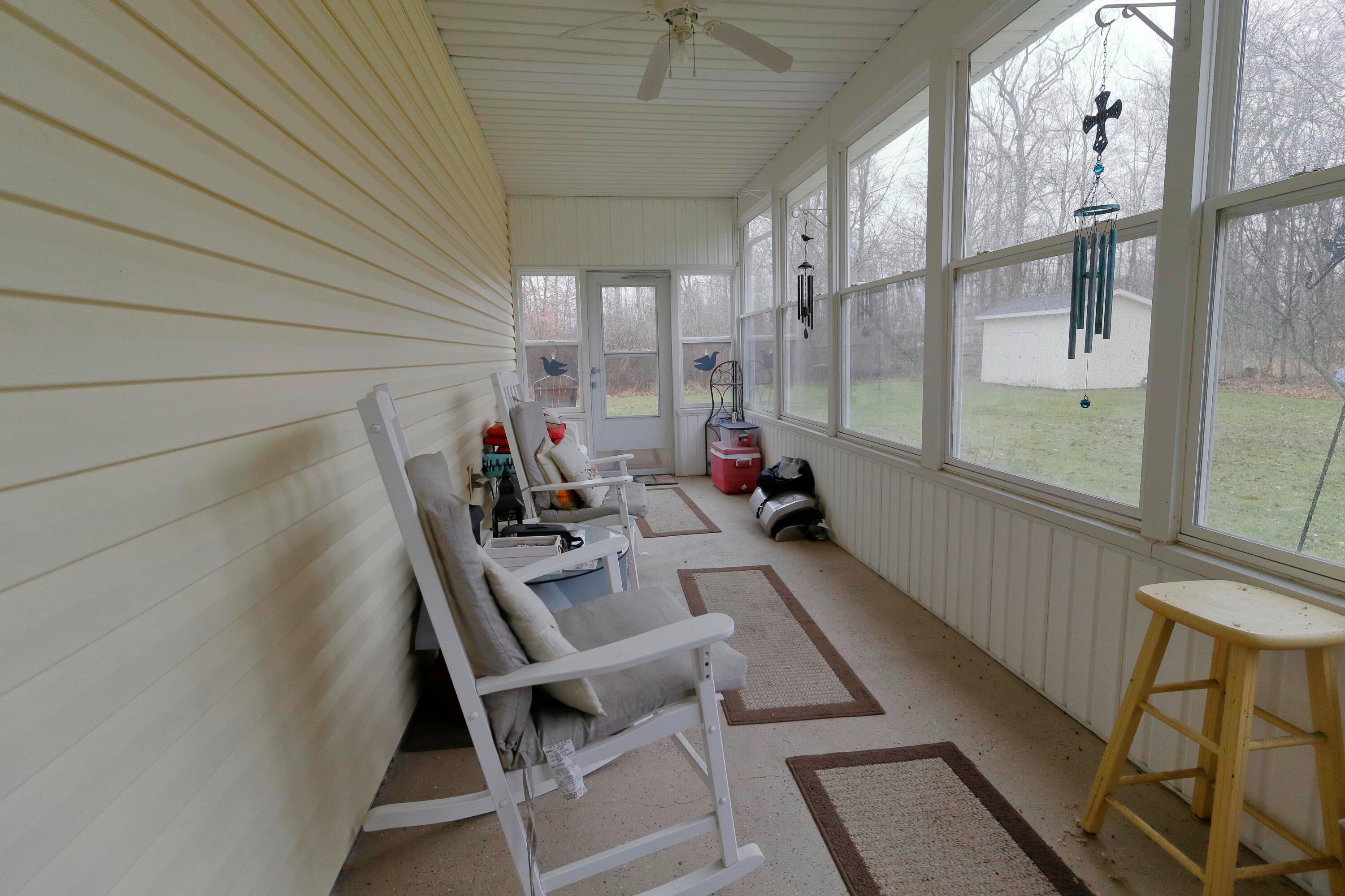 6273 Crestline Road Galion, OH 44833 - Photo 25 of 31 Back Porch