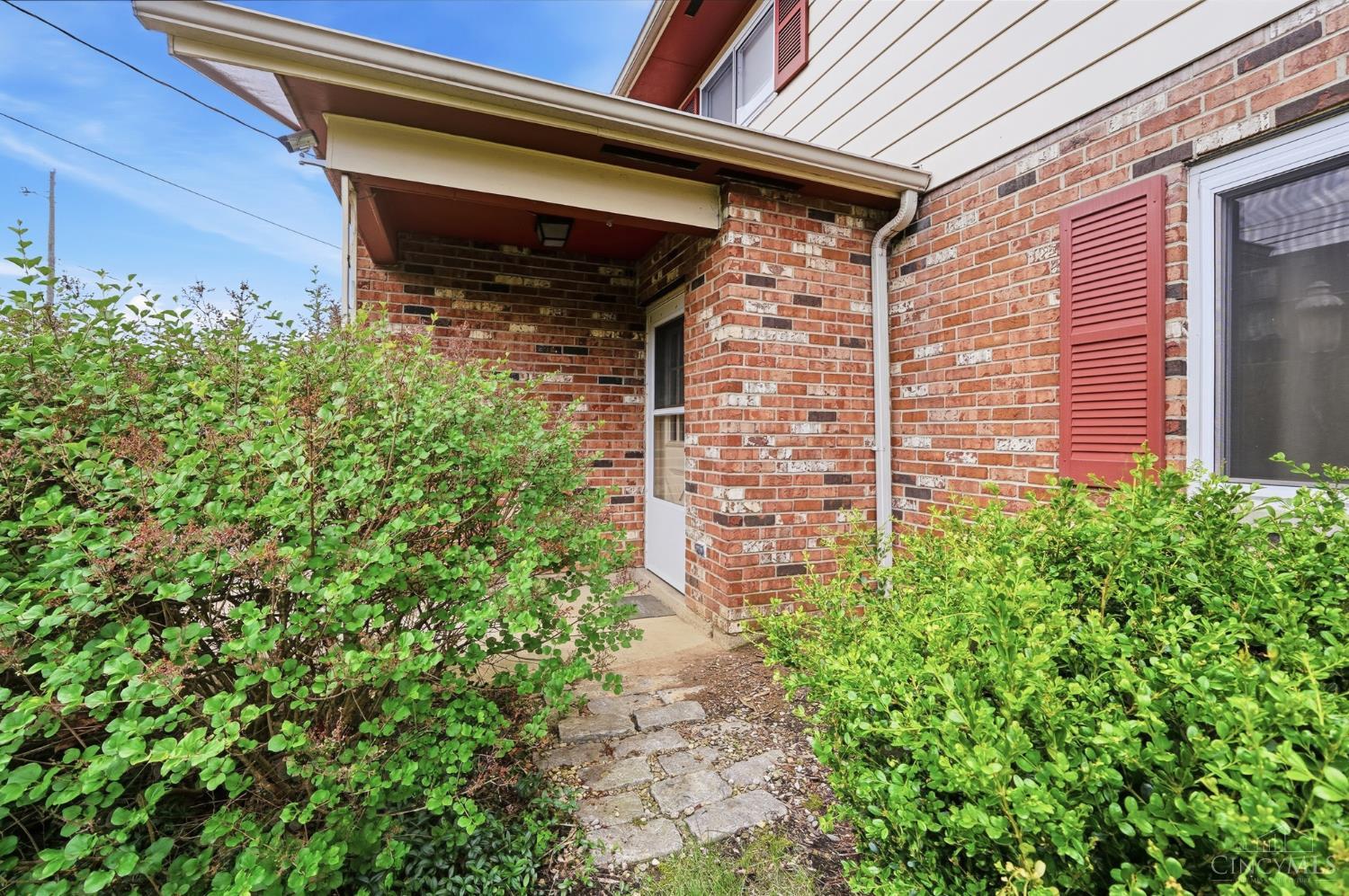 4455 Cloverhill Terrace Cincinnati, OH 45238 - Photo 7 of 78