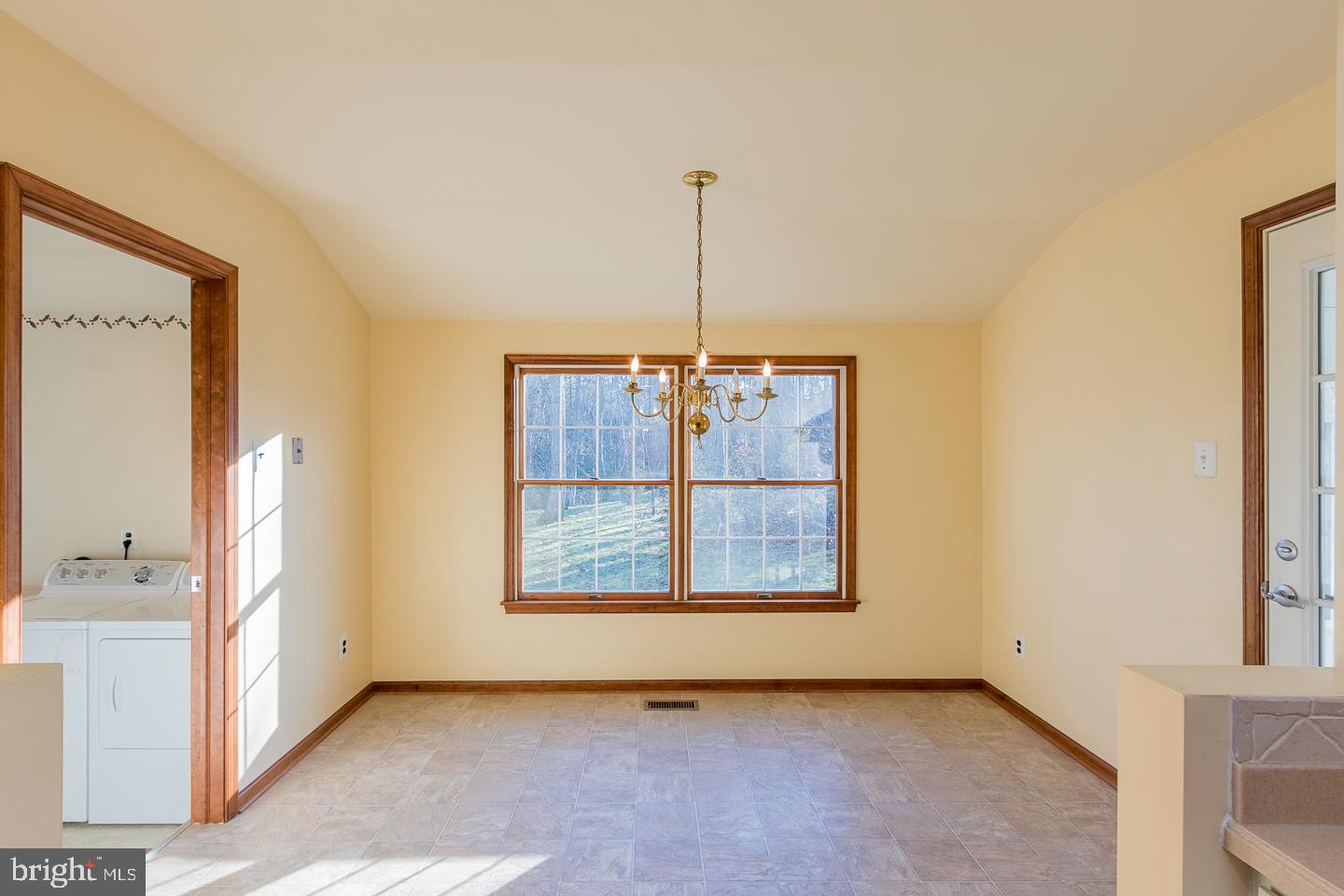 1 Great Bridge Court Medford, NJ 08055 - Photo 22 of 42 Breakfast Room - passage door to sunroom