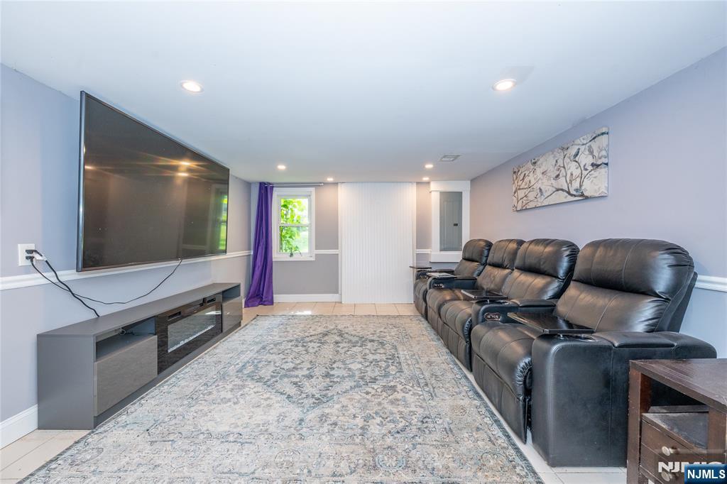 375 Queens Court Ridgewood, NJ 07450 - Photo 40 of 50