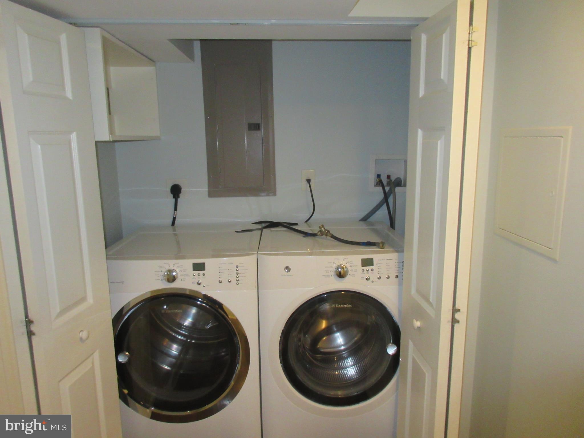 6609 Dogwood Road Baltimore, MD 21207 - Photo 22 of 28 laundry