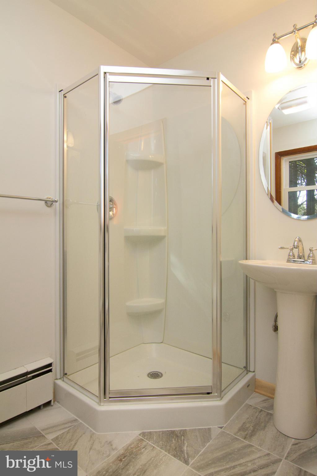 59 Washington Road Westminster, MD 21157 - Photo 20 of 30 Bath (Master)