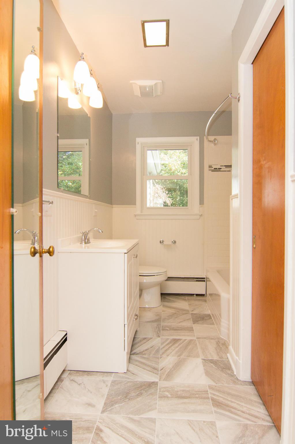 59 Washington Road Westminster, MD 21157 - Photo 23 of 30 Bath
