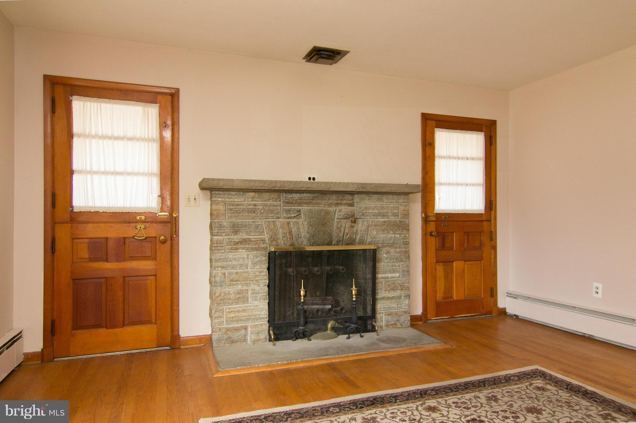 59 Washington Road Westminster, MD 21157 - Photo 10 of 30 Living Room