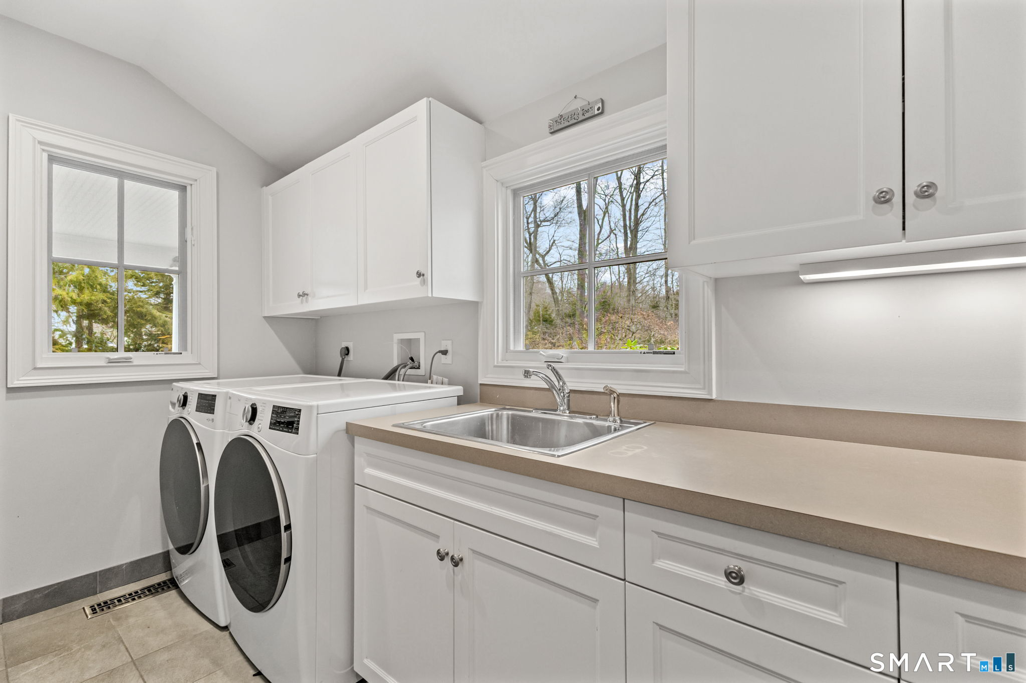 28 Crooked Mile Road Darien, CT 06820 - Photo 22 of 39