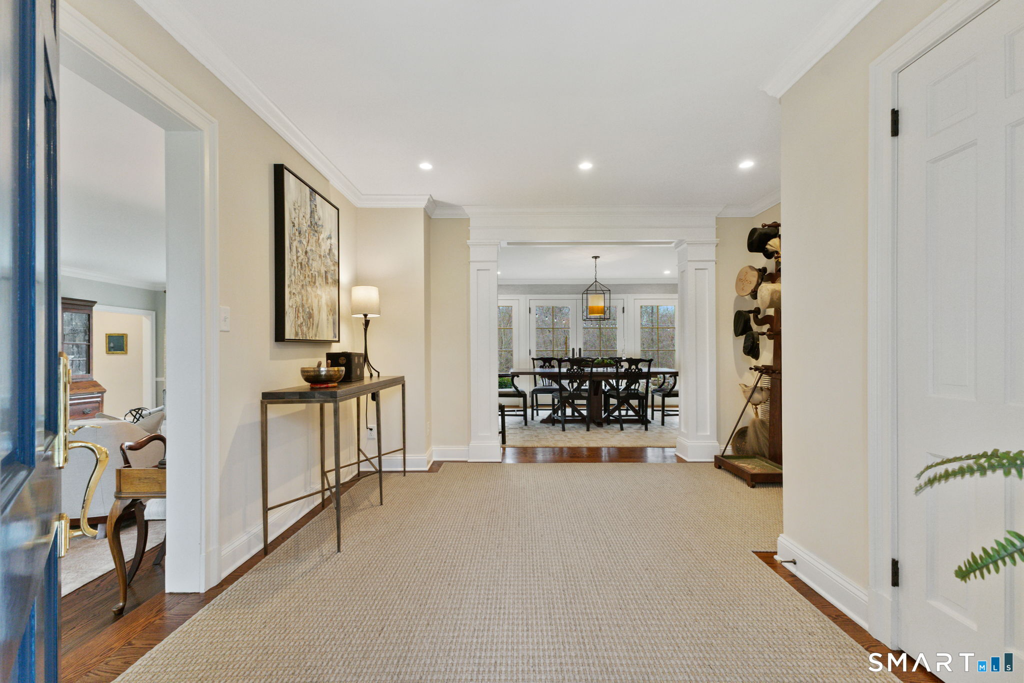 28 Crooked Mile Road Darien, CT 06820 - Photo 4 of 39