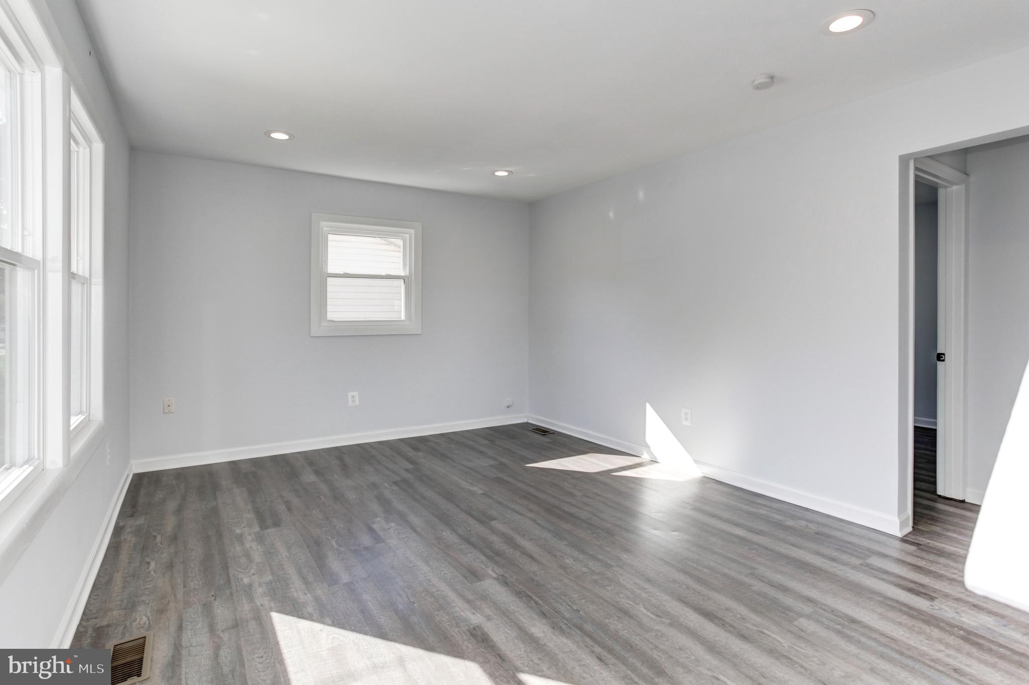 15210 Michigan Rd. Woodbridge, VA 22191 - Photo 10 of 54 Gallery Image 10
