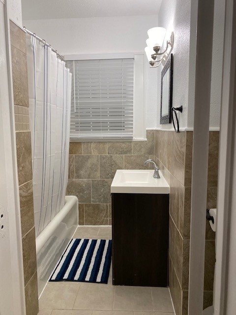 7338 Fauna Street Houston, TX 77061 - Photo 8 of 22 main unit downstairs