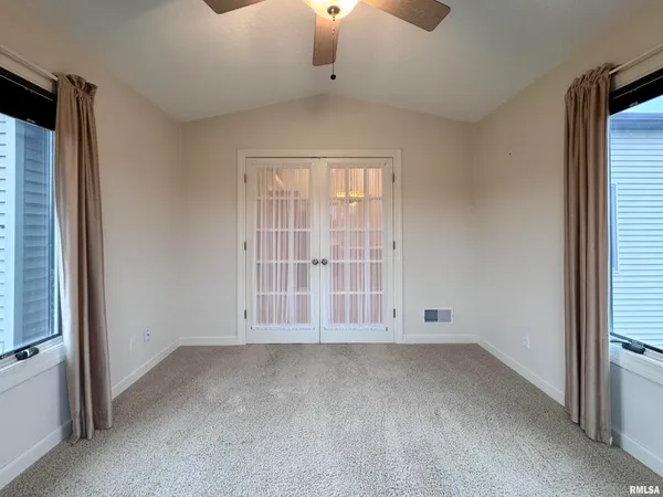 $229,900 | 504 Mill Ridge Road, Unit 2, Clinton, IA 52732