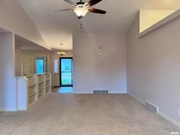 $229,900 | 504 Mill Ridge Road, Unit 2, Clinton, IA 52732