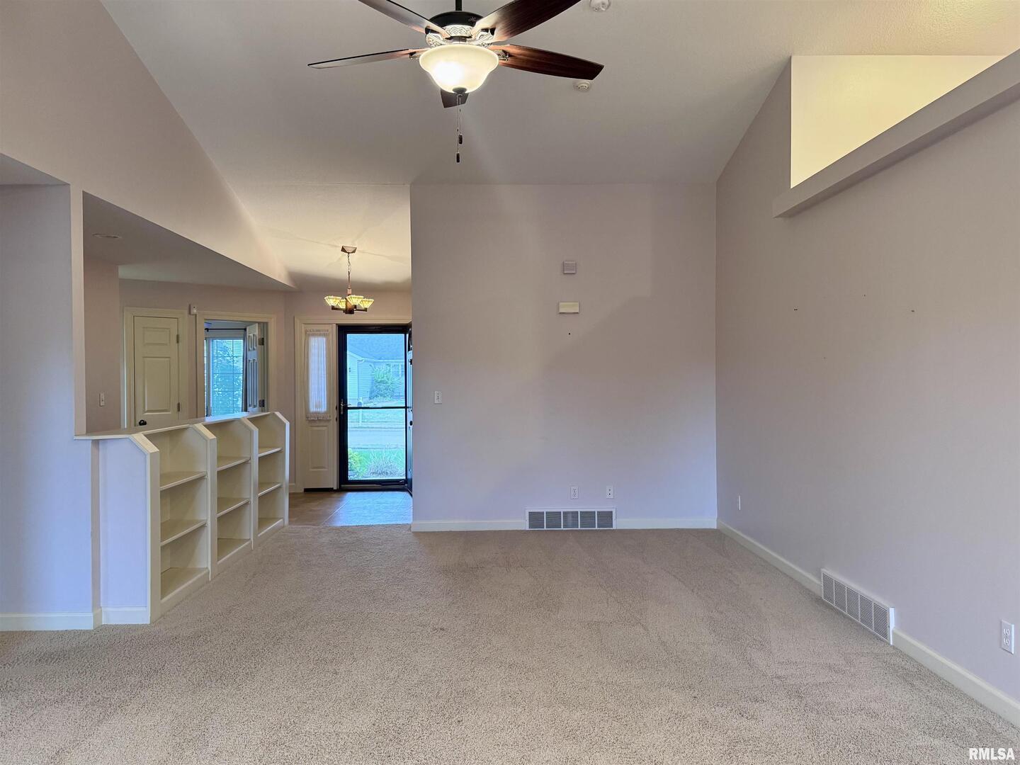 504 Mill Ridge Road Clinton, IA 52732 - Photo 12 of 32