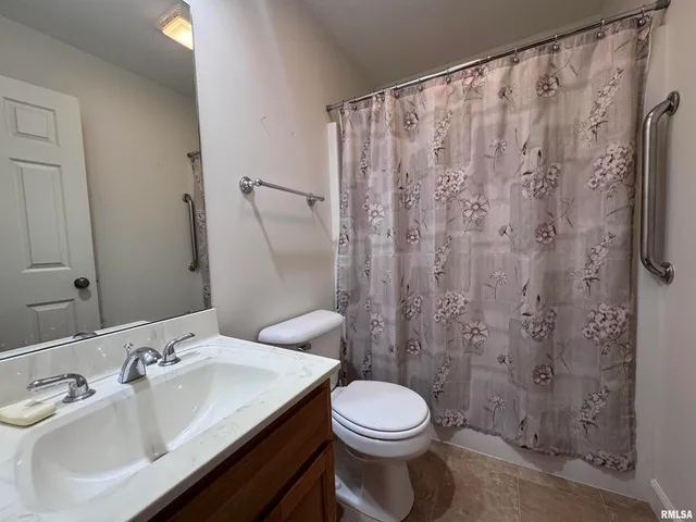 $239,000 | 504 Mill Ridge Road, Clinton, IA 52732