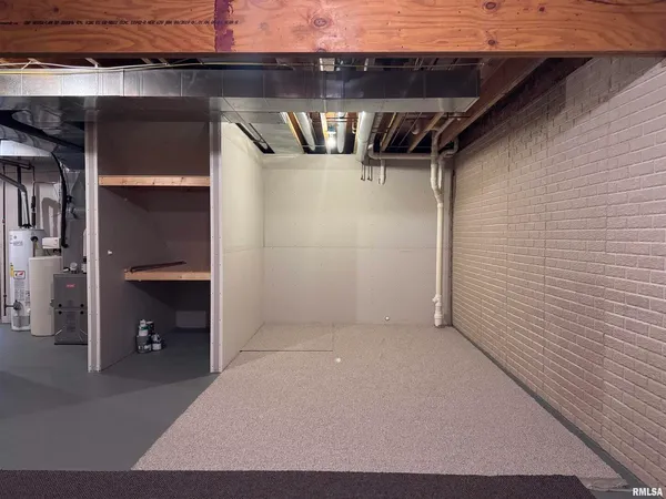 $229,900 | 504 Mill Ridge Road, Unit 2, Clinton, IA 52732